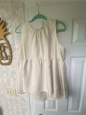 Who What Wear Cream Textured Peplum Sleeveless Camisole